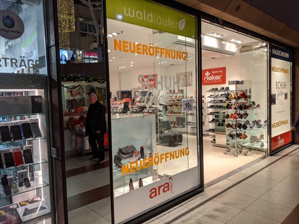 Zuidoost Hedendaags Elastisch Schuh Galerie – clothing and shoe store in Frankfurt am Main, reviews,  prices – Nicelocal