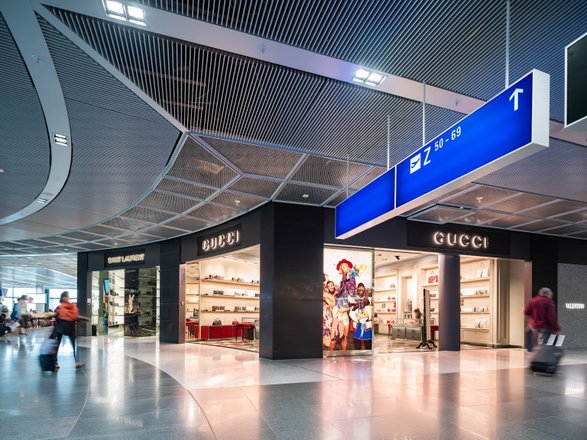 Dapperheid Bloeien Uitsluiten Gucci – clothing and shoe store in Frankfurt am Main, 9 reviews, prices –  Nicelocal